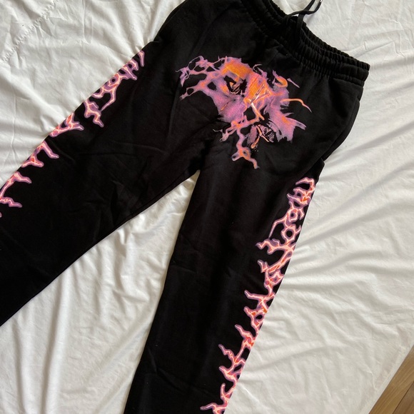 NBA Youngboy Vlone Eyes Sweatpants - Picture 5 of 16
